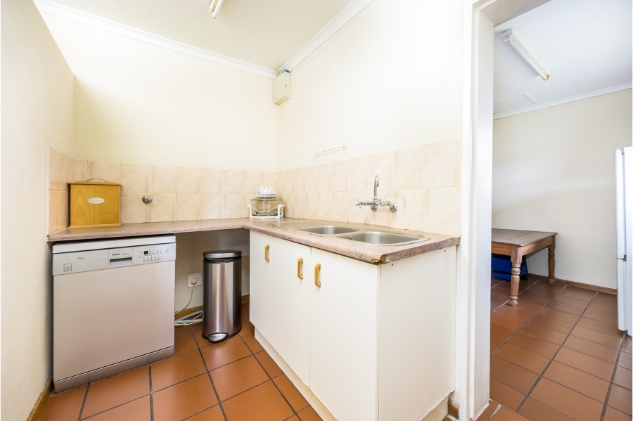 9 Bedroom Property for Sale in Vierlanden Western Cape
